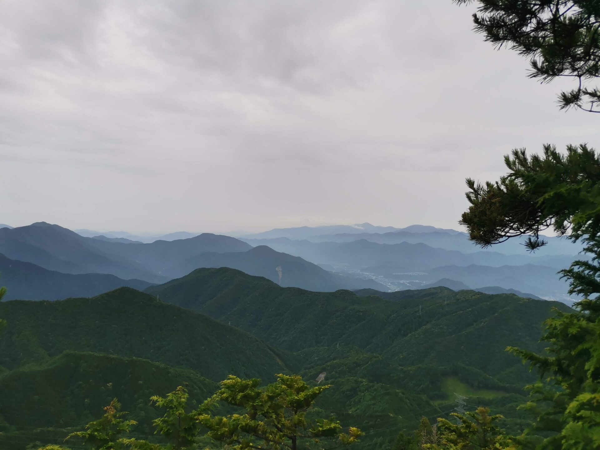 山神社 風景