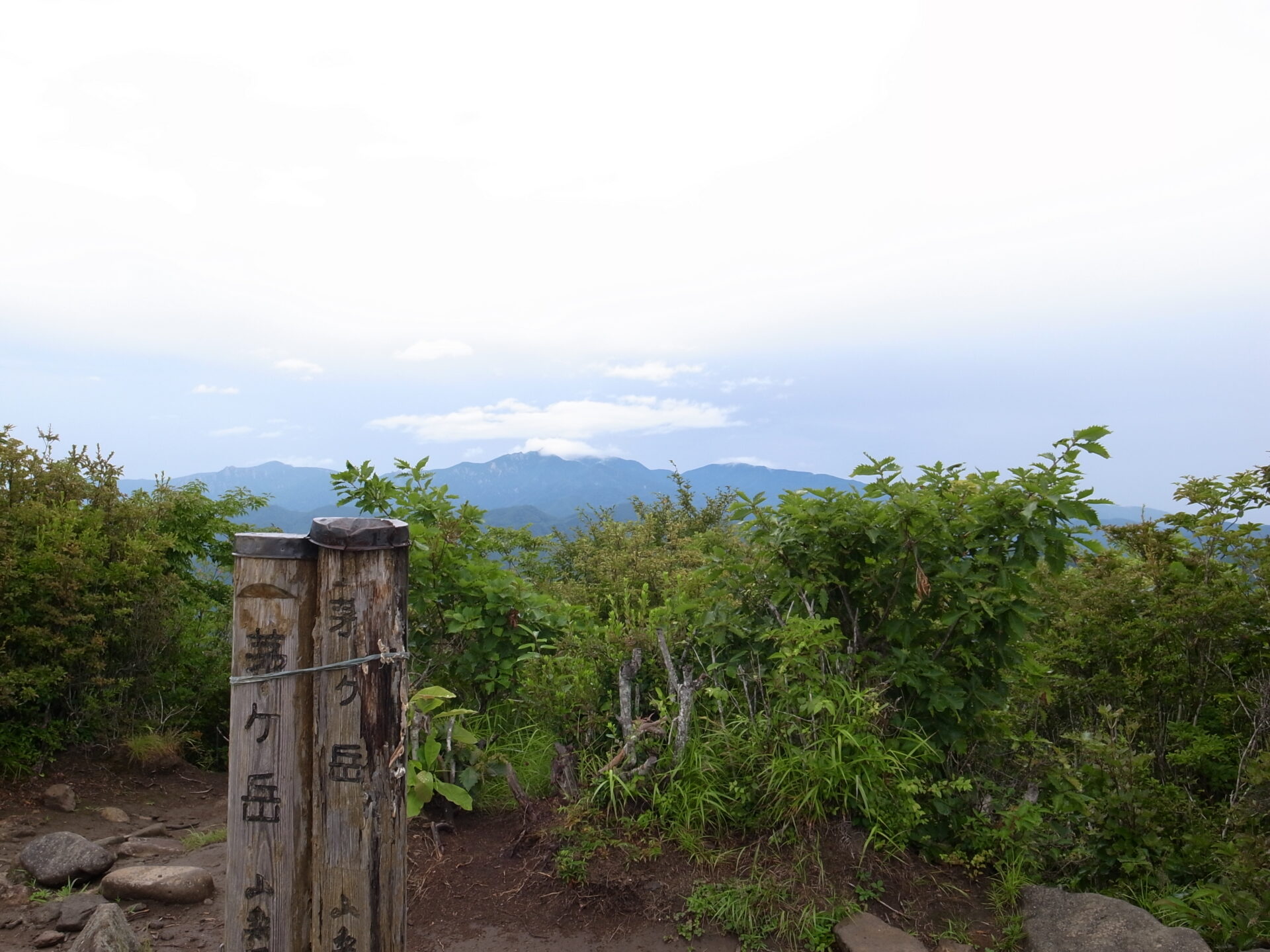 茅ヶ岳 山頂 風景