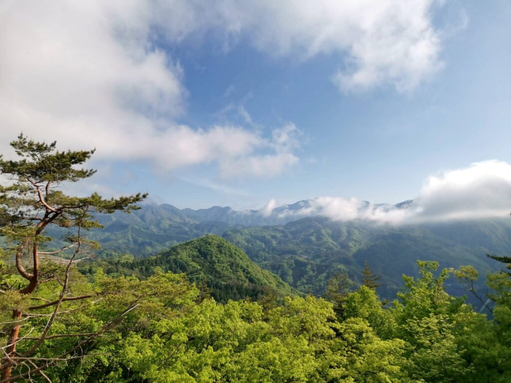 乾徳山 北奥仙丈岳