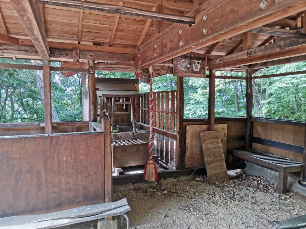 大久保那賀都神社