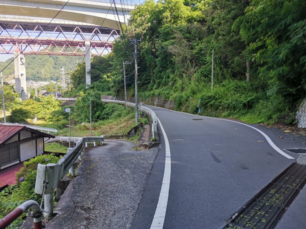 中央自動車道