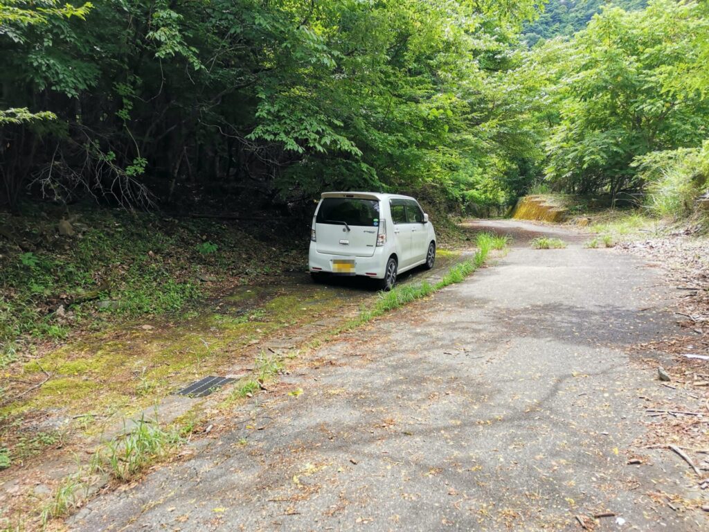 路肩 駐車場