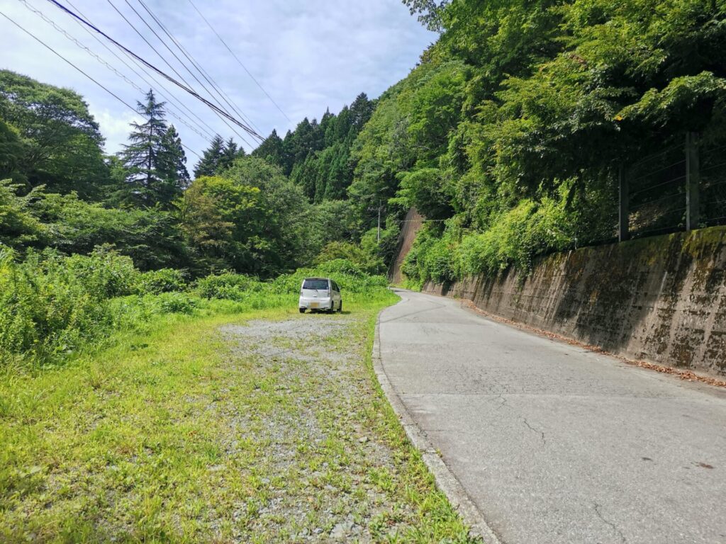 路肩 駐車場