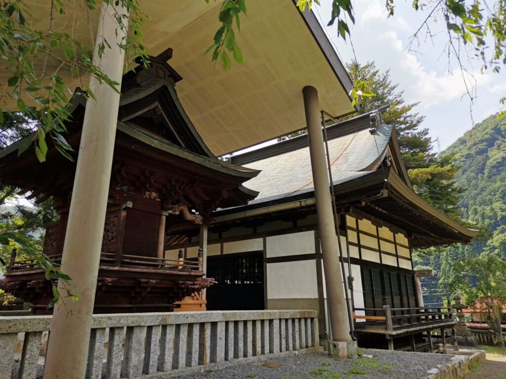 稲村神社