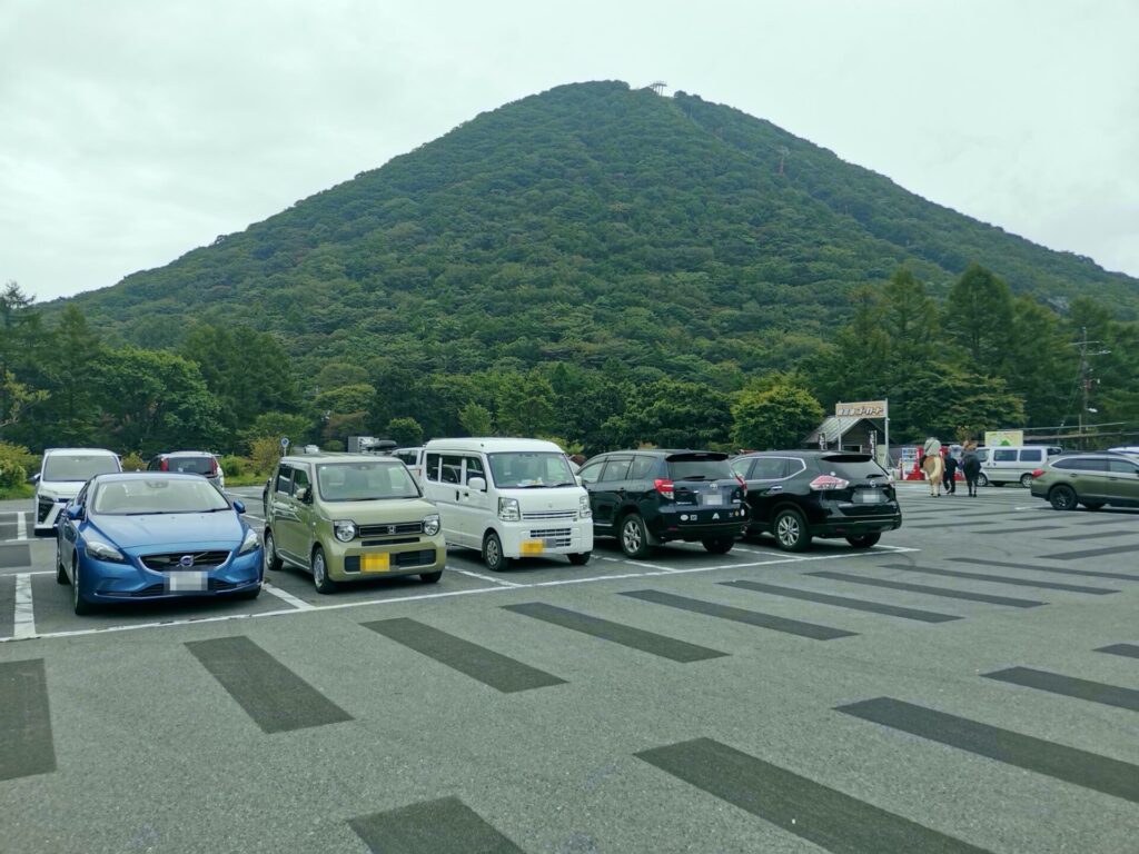 ビジターセンター駐車場