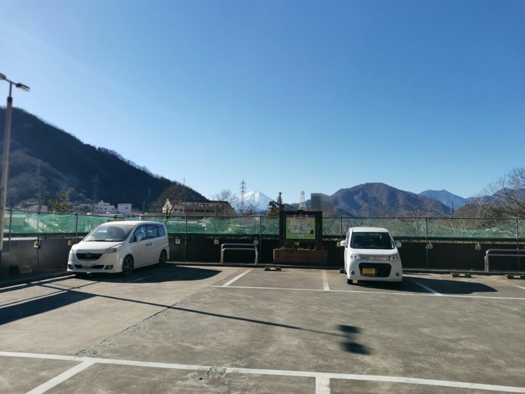 岩殿山市営駐車場