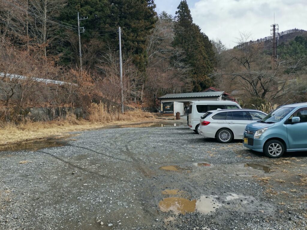 十二ヶ岳登山者用駐車場