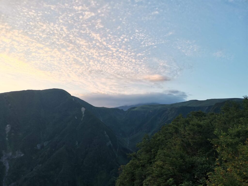 鳥海山 雲